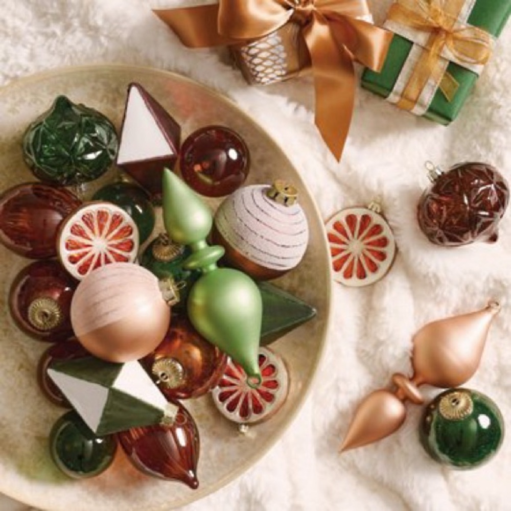 set of 20 Christmas ornaments